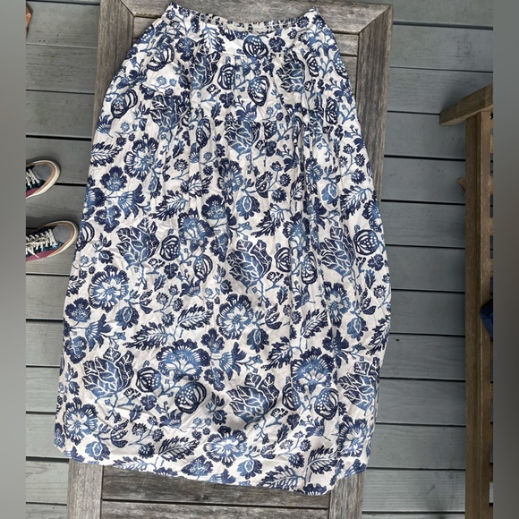 Chic Blue Floral Maxi Skirt - Picture 1 of 3